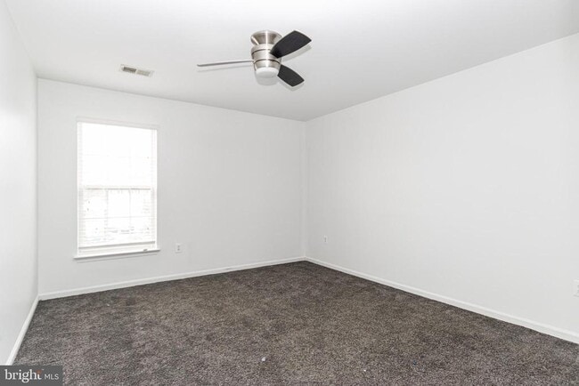 Building Photo - 6 Mintwood Dr