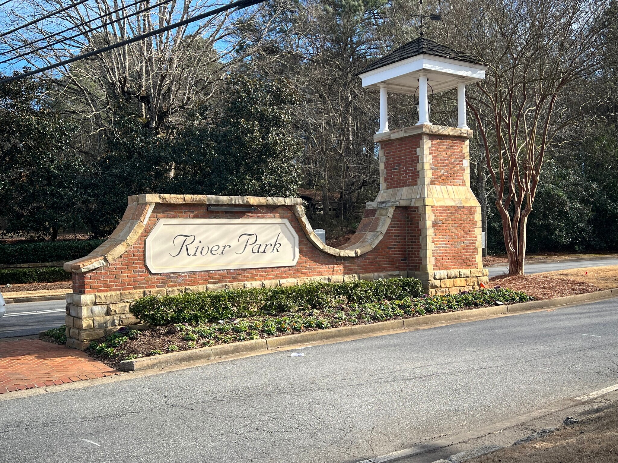 Building Photo - 544 Ridge View Xing