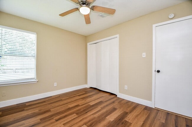Building Photo - 12655 Mill Wheel Ln