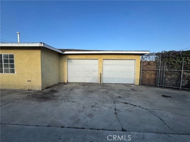 Building Photo - 1111 W 93rd St