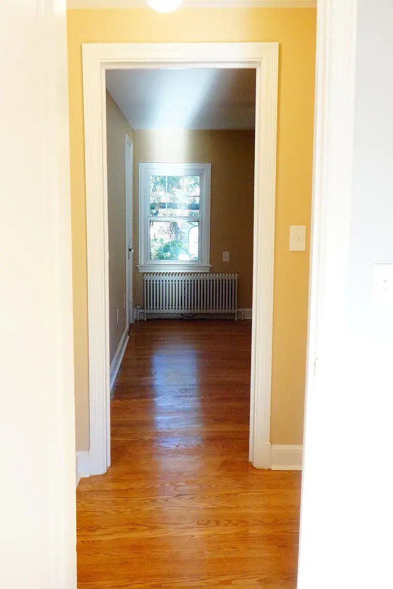 Building Photo - 910 Kennebec Ave