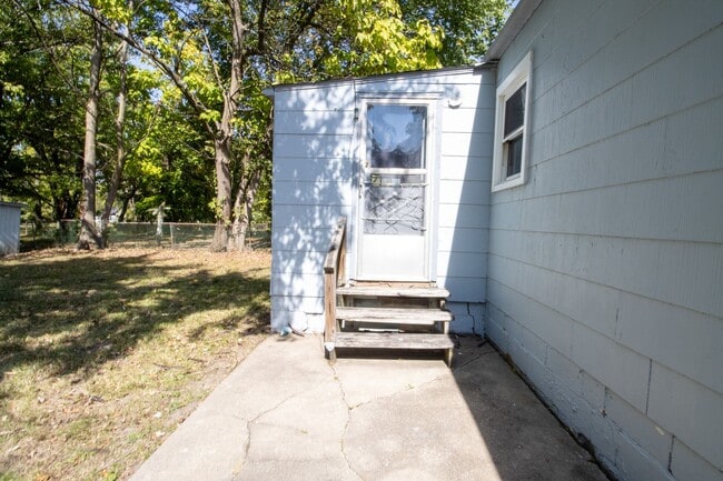 Building Photo - Charming 2 Bedroom Home in North Columbia