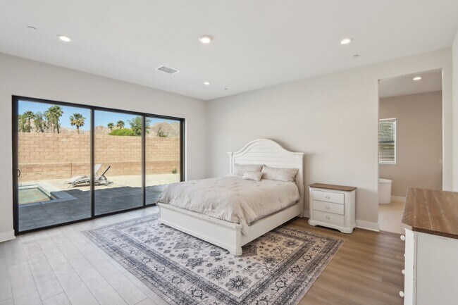 Building Photo - 57825 Stone Creek Trail W