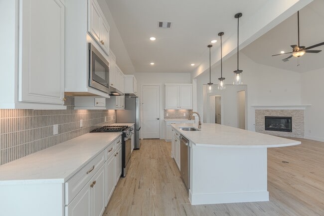 Building Photo - 9721 Roaring River Fls Ln