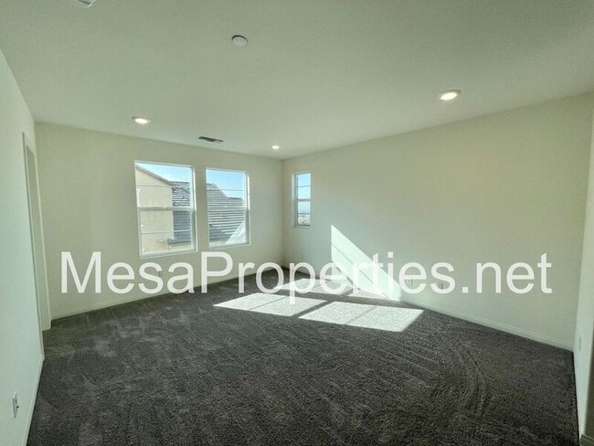 Building Photo - 1709 Cedar Tree Pl