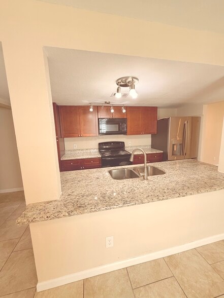 Building Photo - 12328 Ormandy St