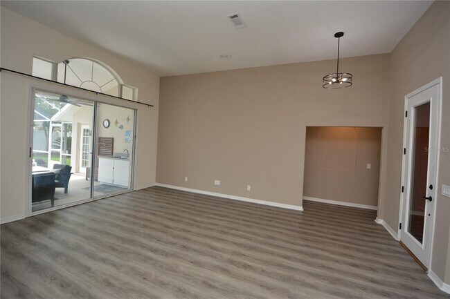 Building Photo - 18 Wellwater Dr