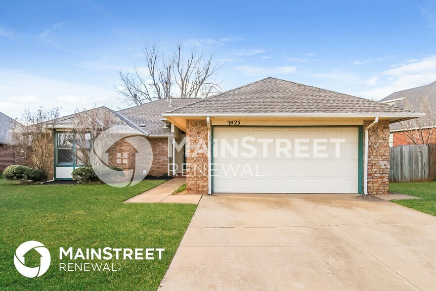 Primary Photo - 2425 E Hills Dr