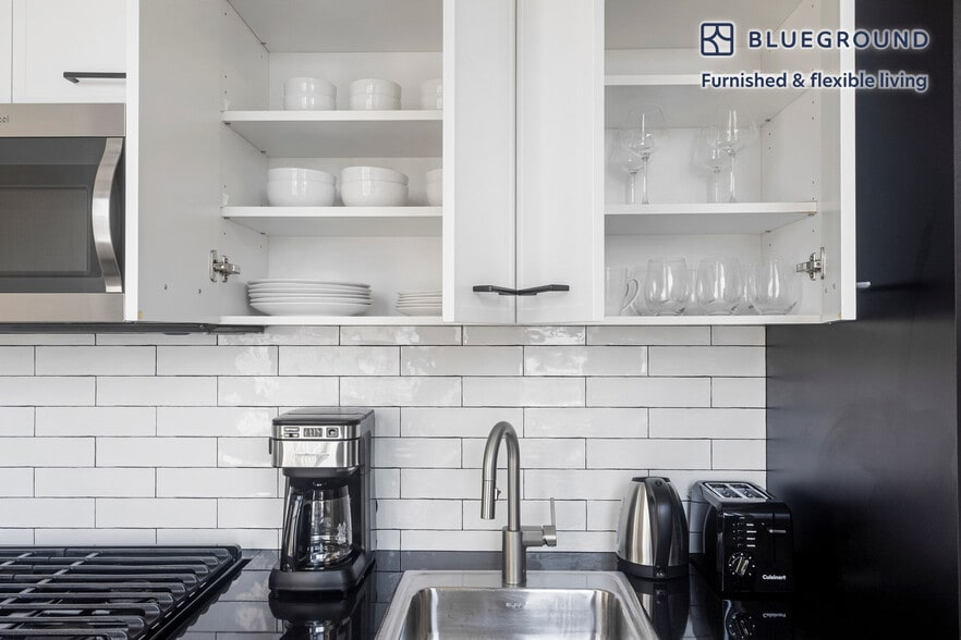 Building Photo - 63 Wall St