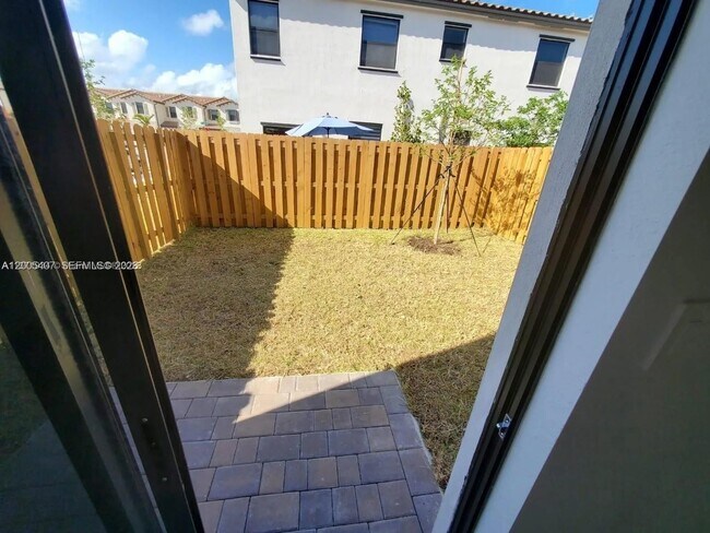 Building Photo - 11935 SW 246 Terrace