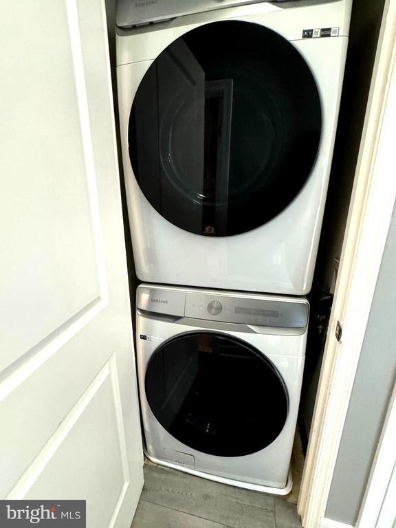 Building Photo - 157 Fleet St