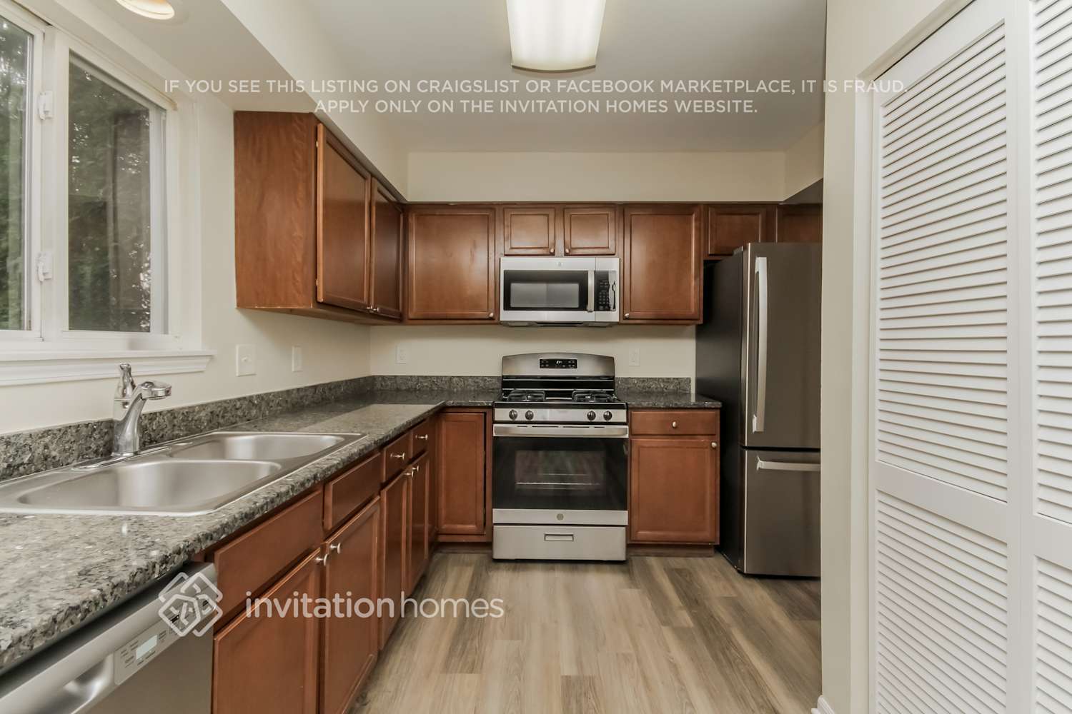 Building Photo - 13761 S Jonesport Cir