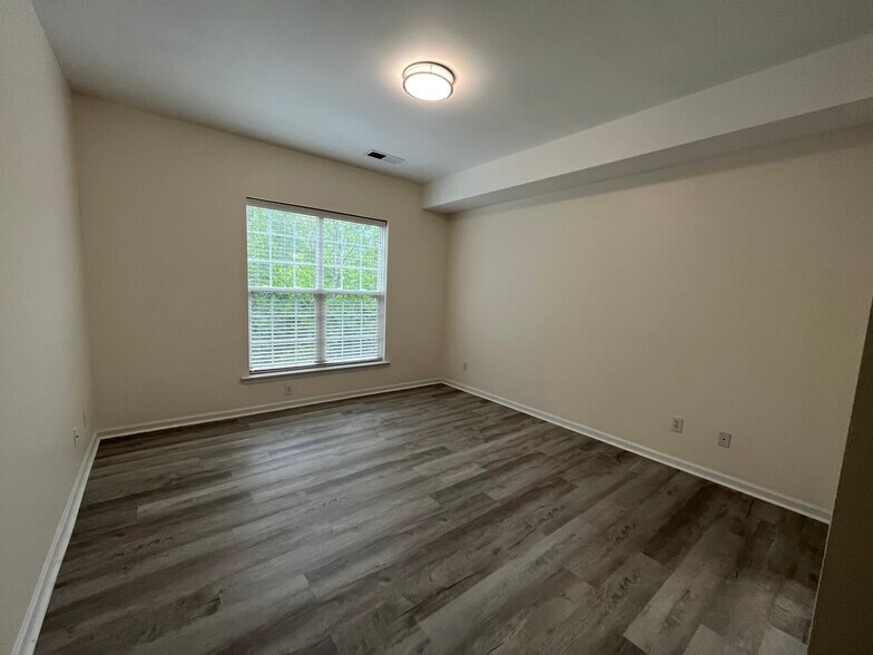 Building Photo - 11528 Costigan Ln