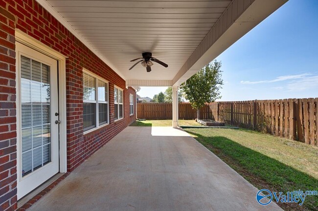 Building Photo - 29863 Thunderpaw Dr