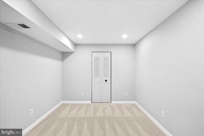 Building Photo - 8300 White Star Ct