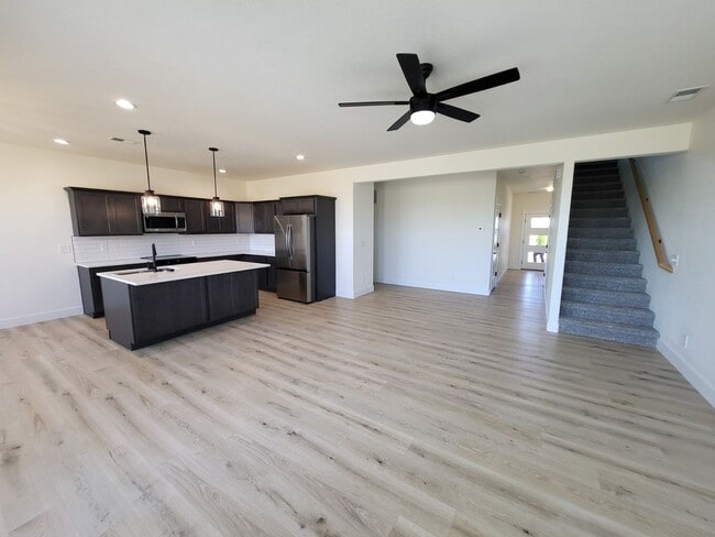 Building Photo - Beautiful Newly Built 3 Bedroom 2.5 Bath Townhome In Sweetgrass!!!!!