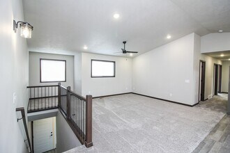 Building Photo - 600-620 W Samantha St