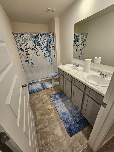 Building Photo - 11992 Conrad Cir