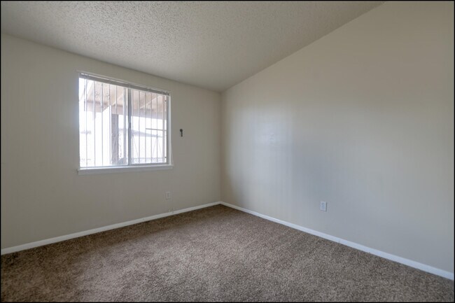 Building Photo - 4109 Roxbury Dr