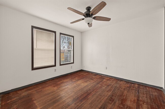 Building Photo - 1110 11th St