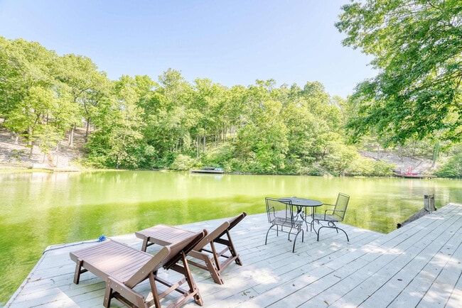 Building Photo - 16 Cheviot Ln