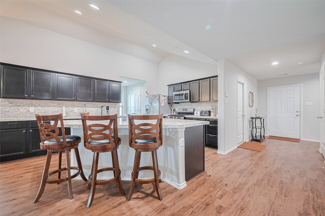 Building Photo - 21018 Whitehaven Bluff Trail