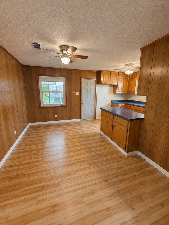 Building Photo - 1507 Richard Dr
