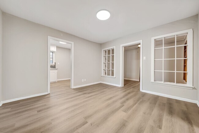 Building Photo - 2619 Nettleton St