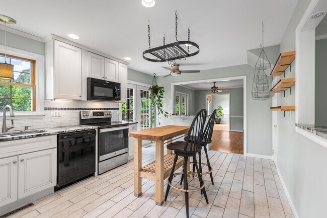 Building Photo - 1114 Collingwood Dr
