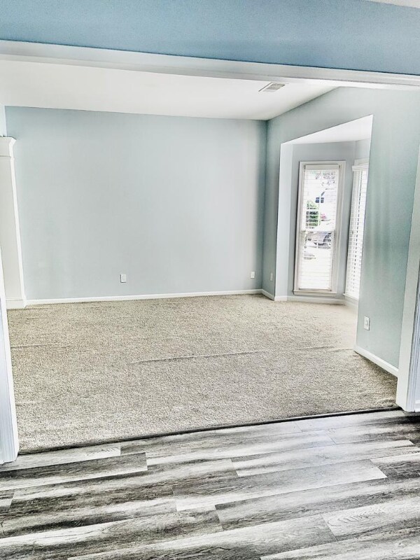 Building Photo - 400 Stedford Ln