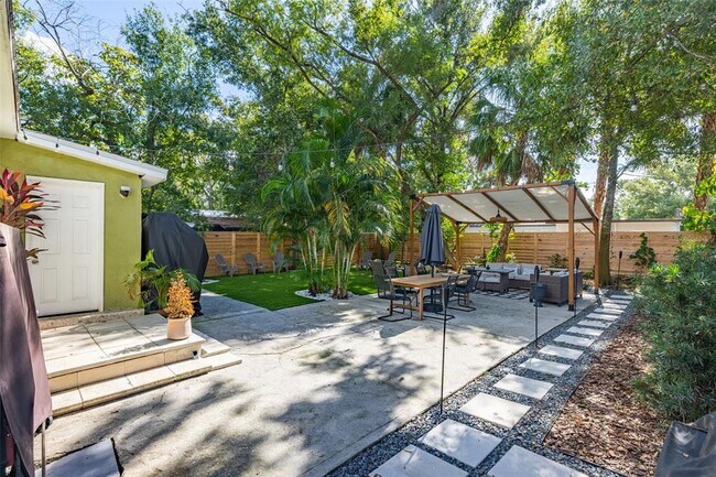 Building Photo - 2116 W St Louis St