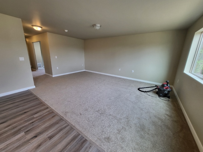 Building Photo - 2509 Sand Dollar Rd W