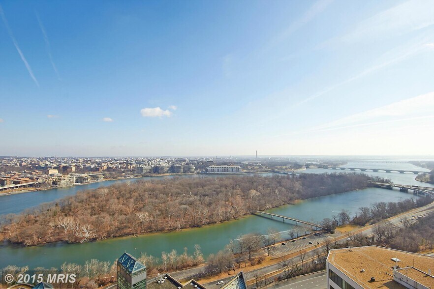 Building Photo - 1111 19th St N