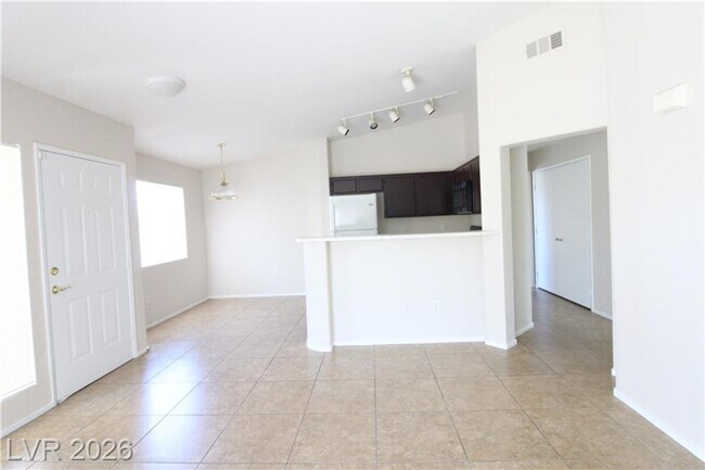 Building Photo - GATED 2 BED/2BATH CONDO IN NORTH LAS VEGAS