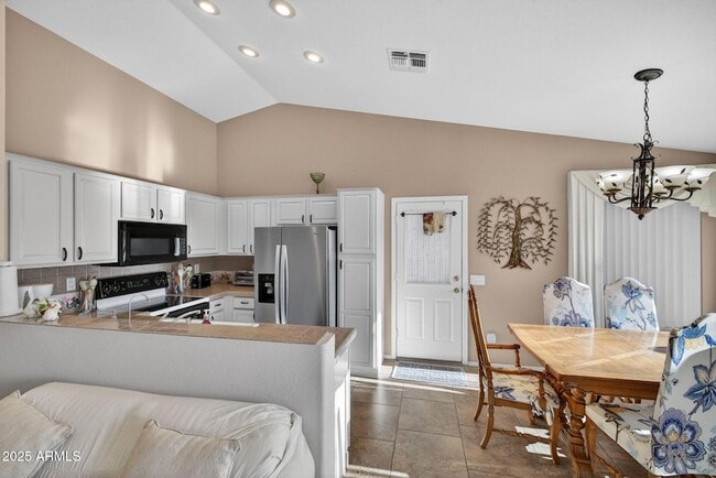 Building Photo - 1831 E Lindrick Dr