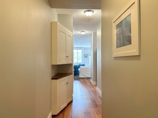 Building Photo - Winter Rental: Pirate's Cove (Pet-friendly!)