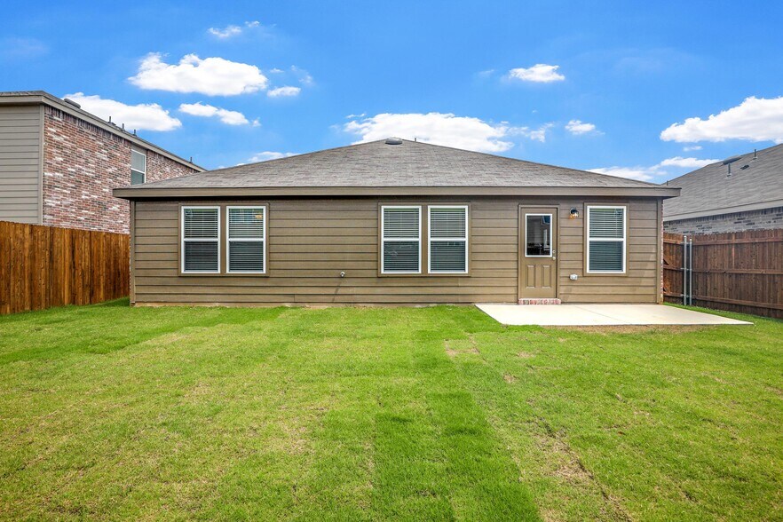 Building Photo - 4541 Benham Dr