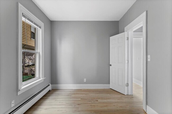 Building Photo - 55 Admiral St