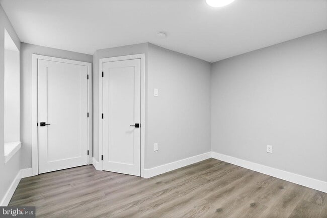 Building Photo - 449 Delmar St