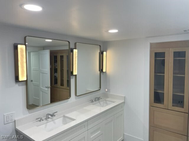 Building Photo - 6001 Pelican Bay Blvd