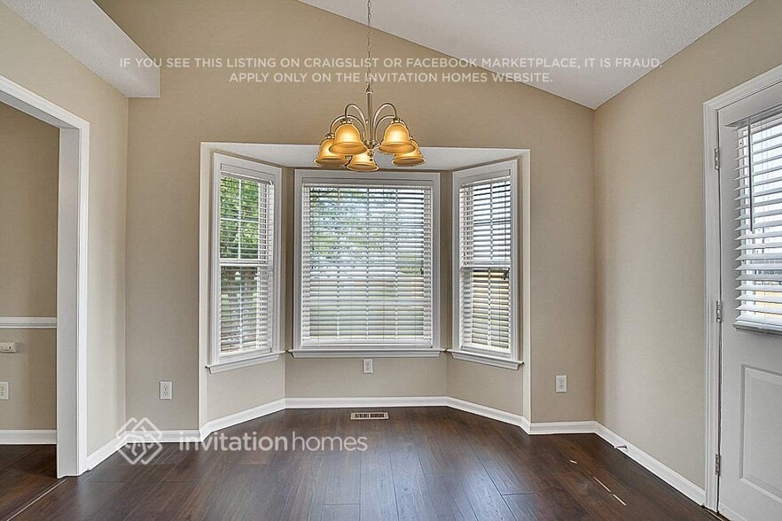 Building Photo - 105 Arthur Dr