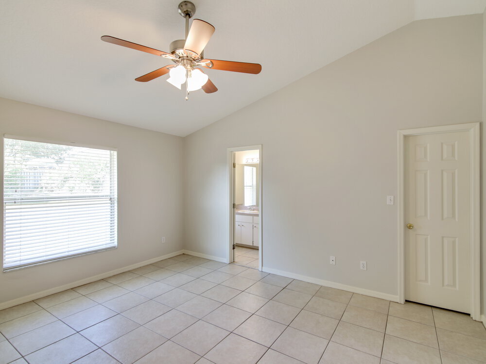 Building Photo - 918 Palm Forest Ln