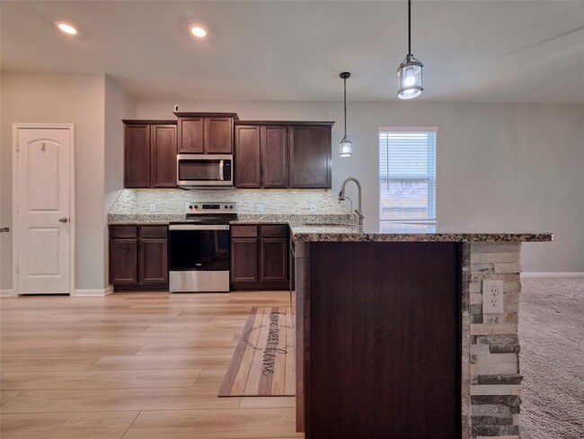Building Photo - 8019 Vacek Meadows Loop