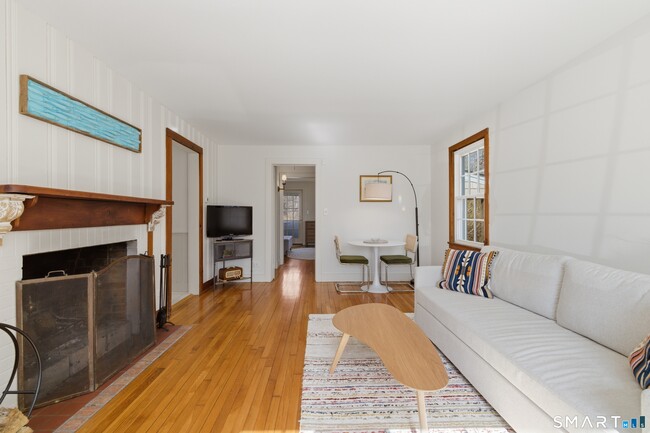 Building Photo - 12 Flanders Rd