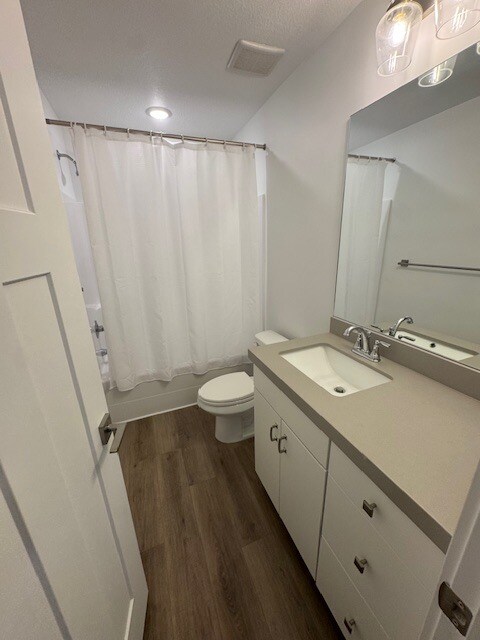 Building Photo - 188 1700 W