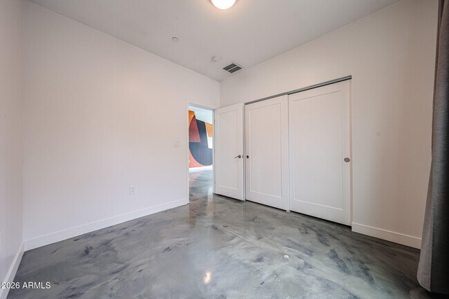 Building Photo - 7526 E Coolidge St