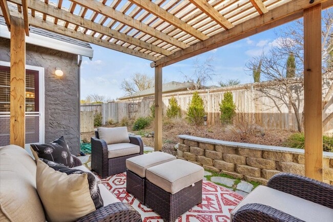 Building Photo - 2520 Duffy Dr