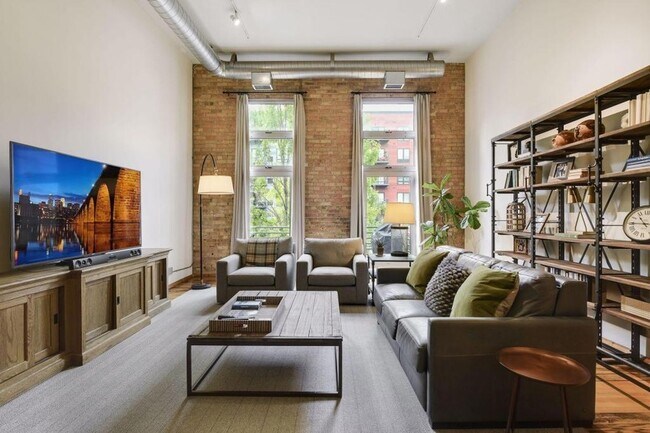 Building Photo - 801 N Washington Ave