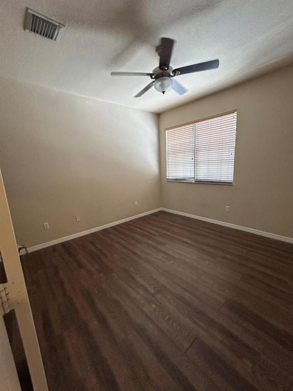 Building Photo - 9065 Plymouth Pl