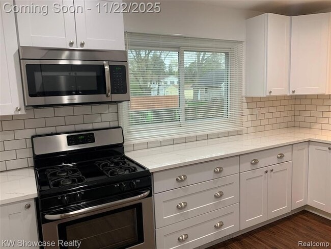 Building Photo - 462 Algene St